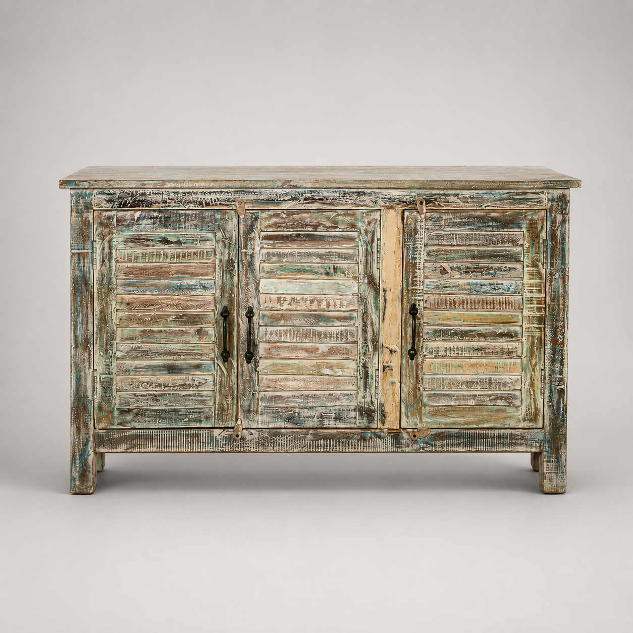COMODA PEQUEÑA 3 PUERTAS