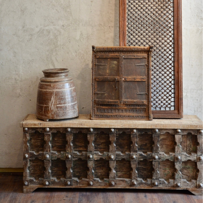 BAUL TALLADO ANTIGUO