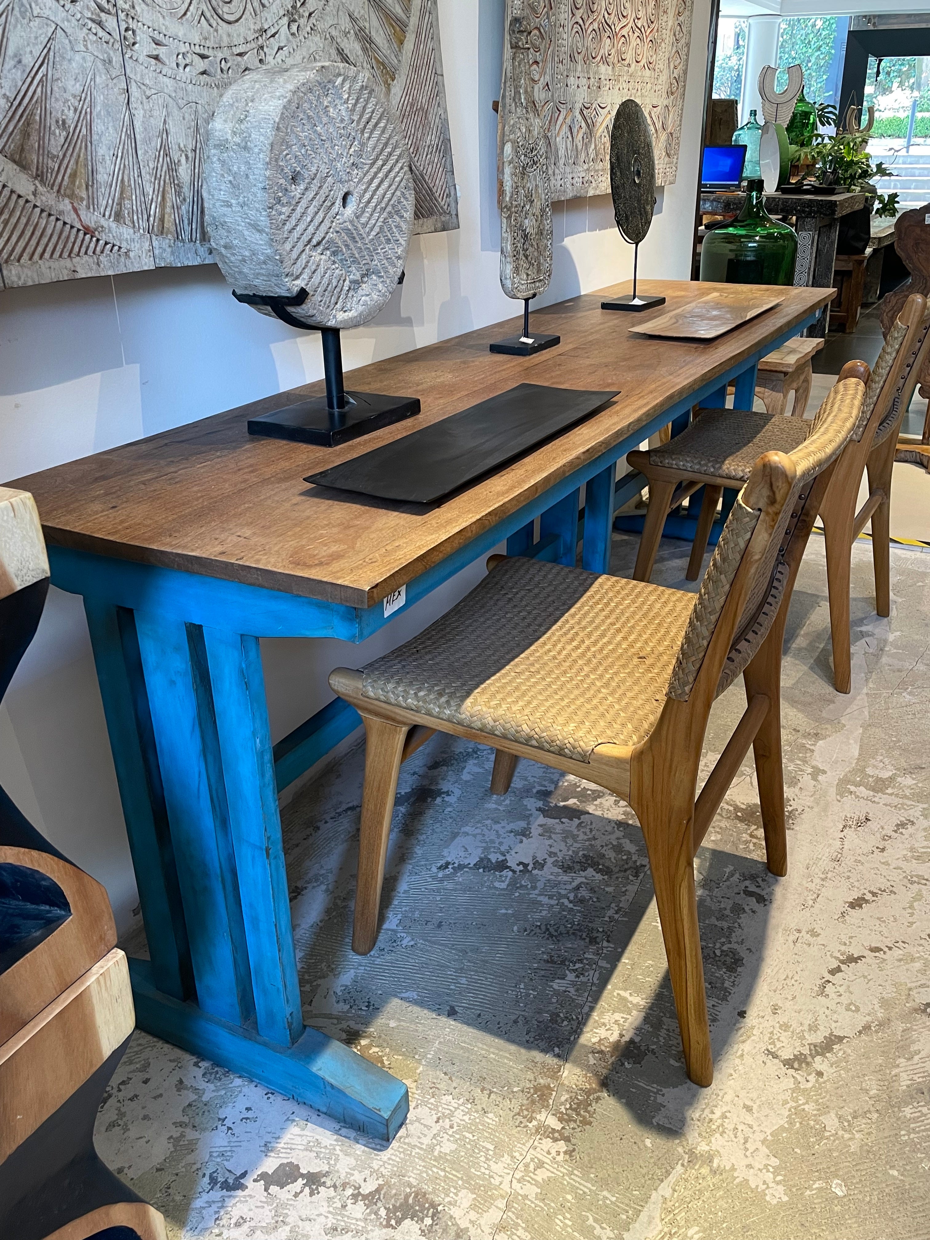 MESA PATAS AZULES