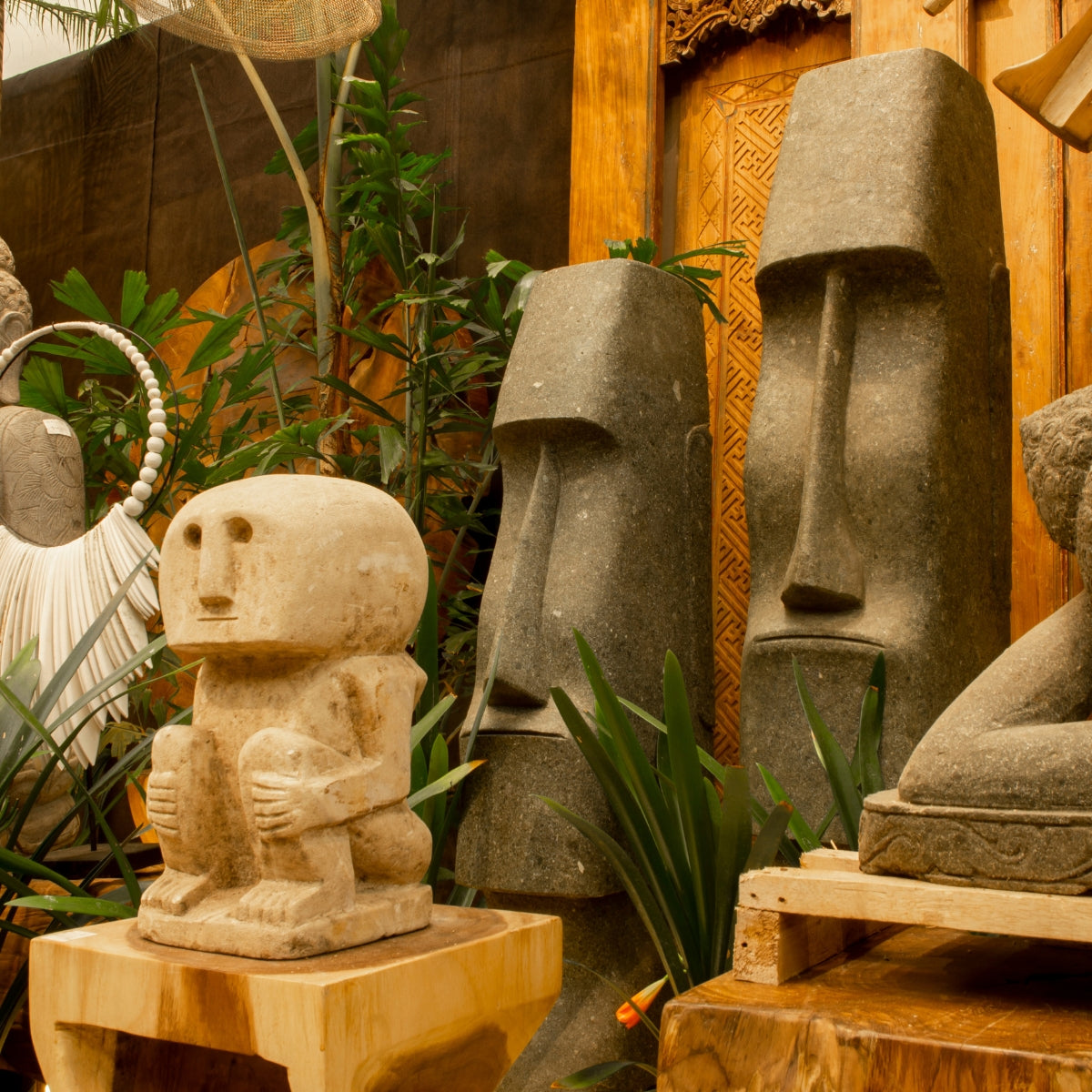 FIGURA MONO DE PIEDRA SENTADO