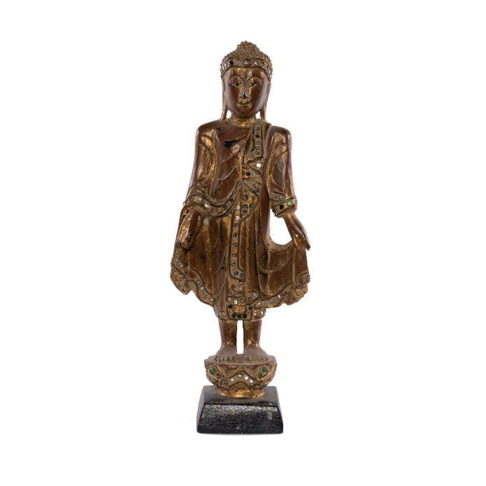 BUDA PARADO CON PIEDRAS