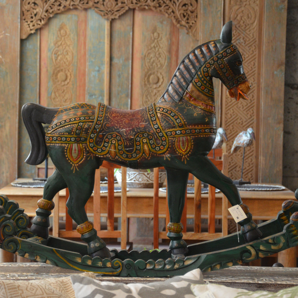FIGURA CABALLO MECEDOR VERDE