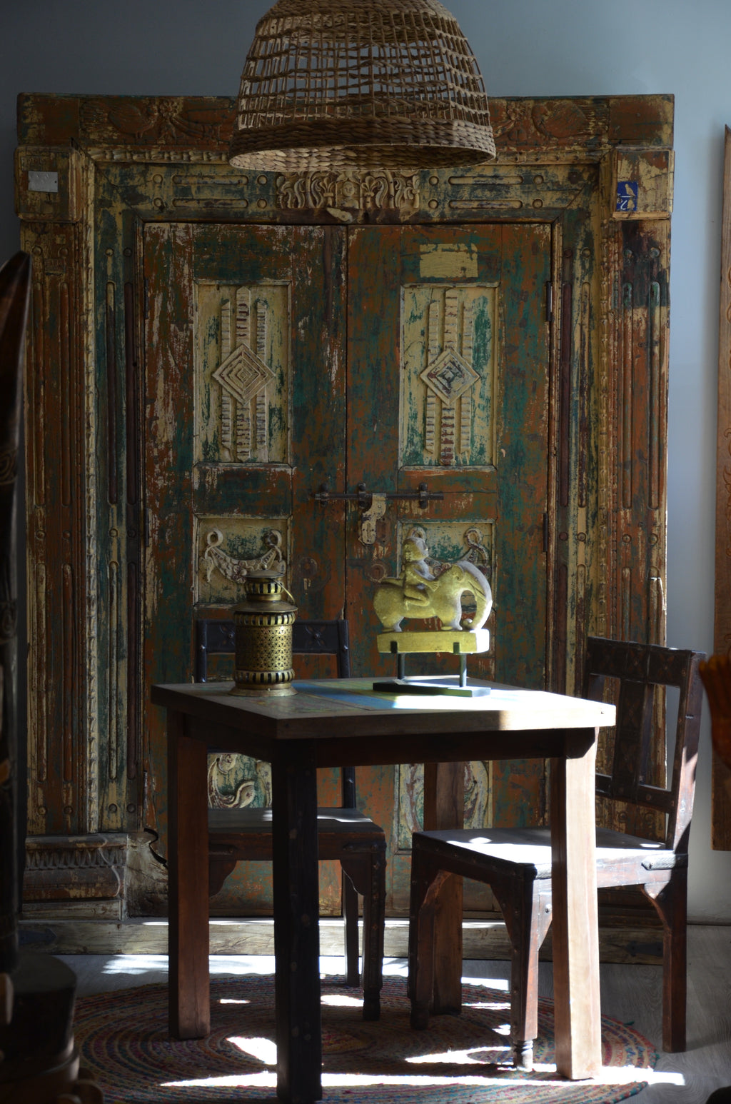 MESA DE MADERA RECICLADA