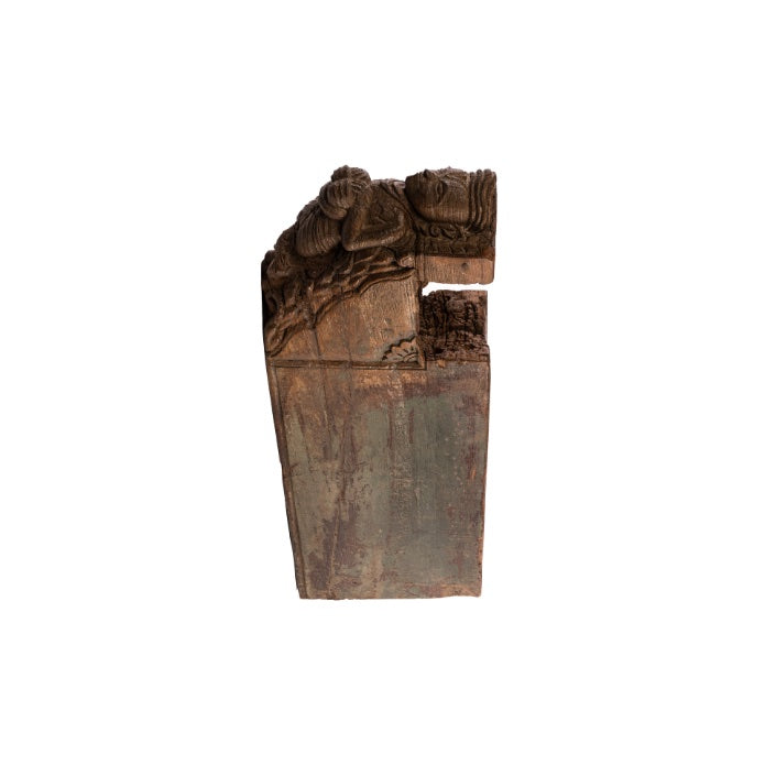ESCULTURA TALLADA TRONCO