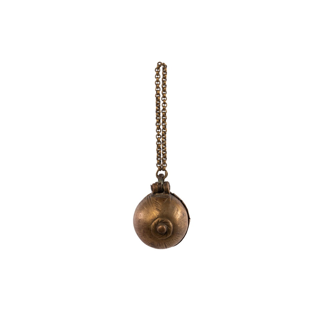 FIGURA BRONCE CON CADENA