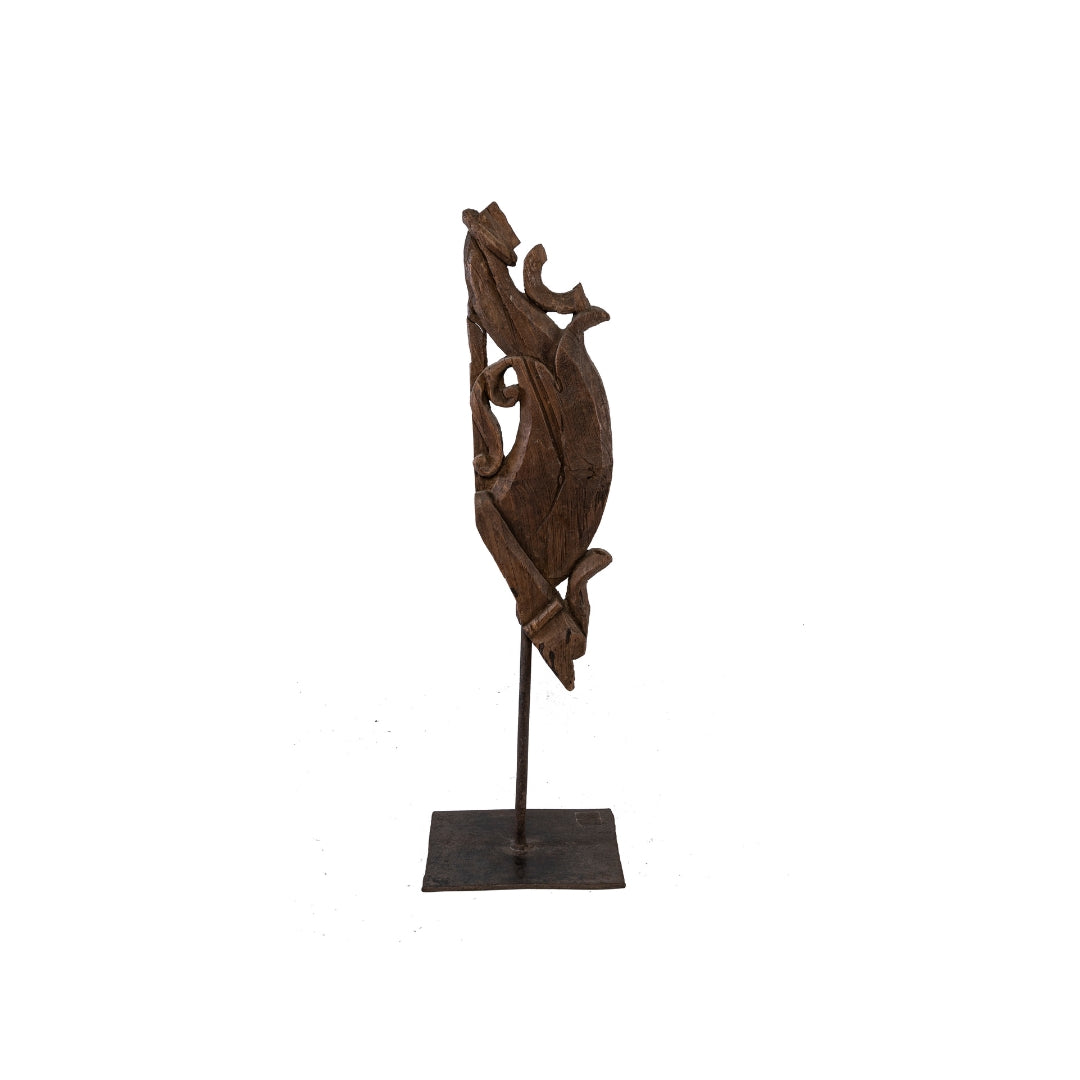 ESCULTURA DE MADERA IRREGULAR