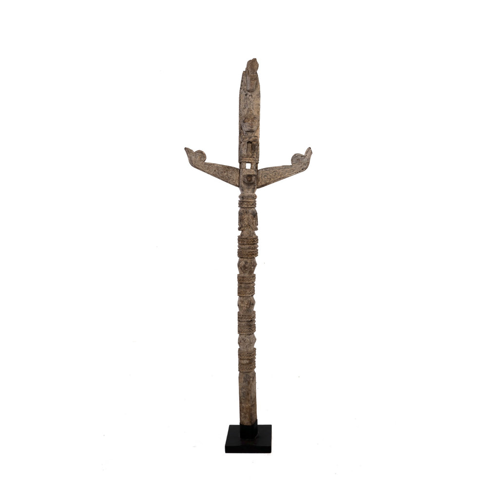 ESCULTURA TOTEM TALLADO ALTO