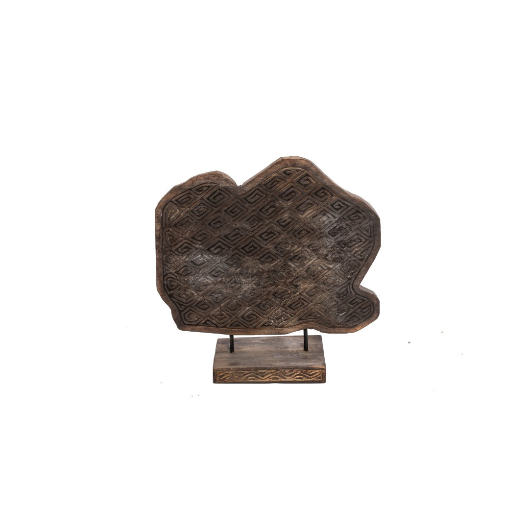 ESCULTURA IRREGULAR TALLADA