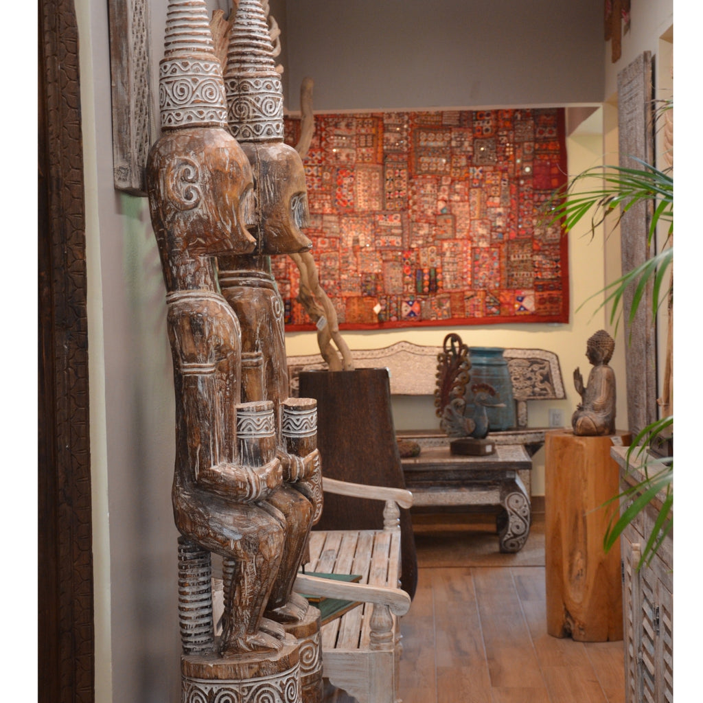 TOTEM MONO CON SOMBRERO