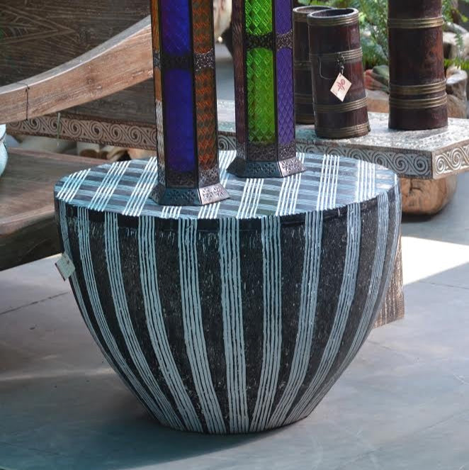 MESA DE PALMA CON RAYAS