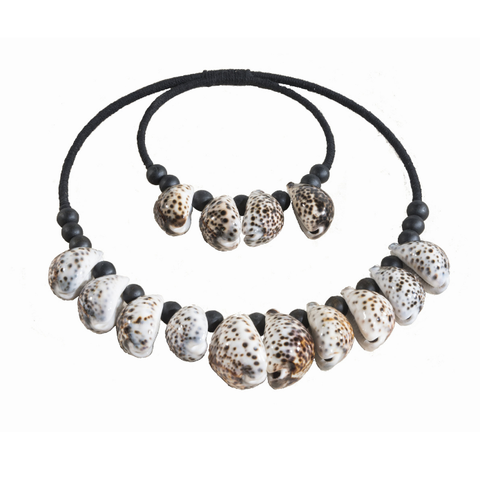 COLLAR DOBLE DE CONCHAS