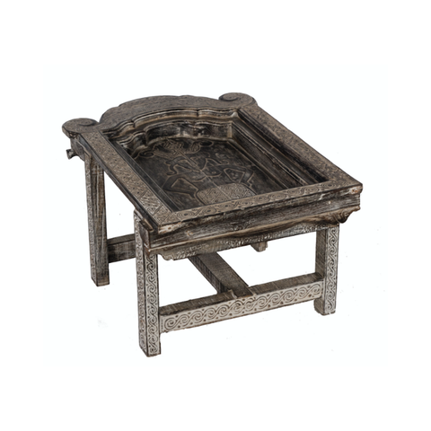 MESA HECHA DE VENTANA