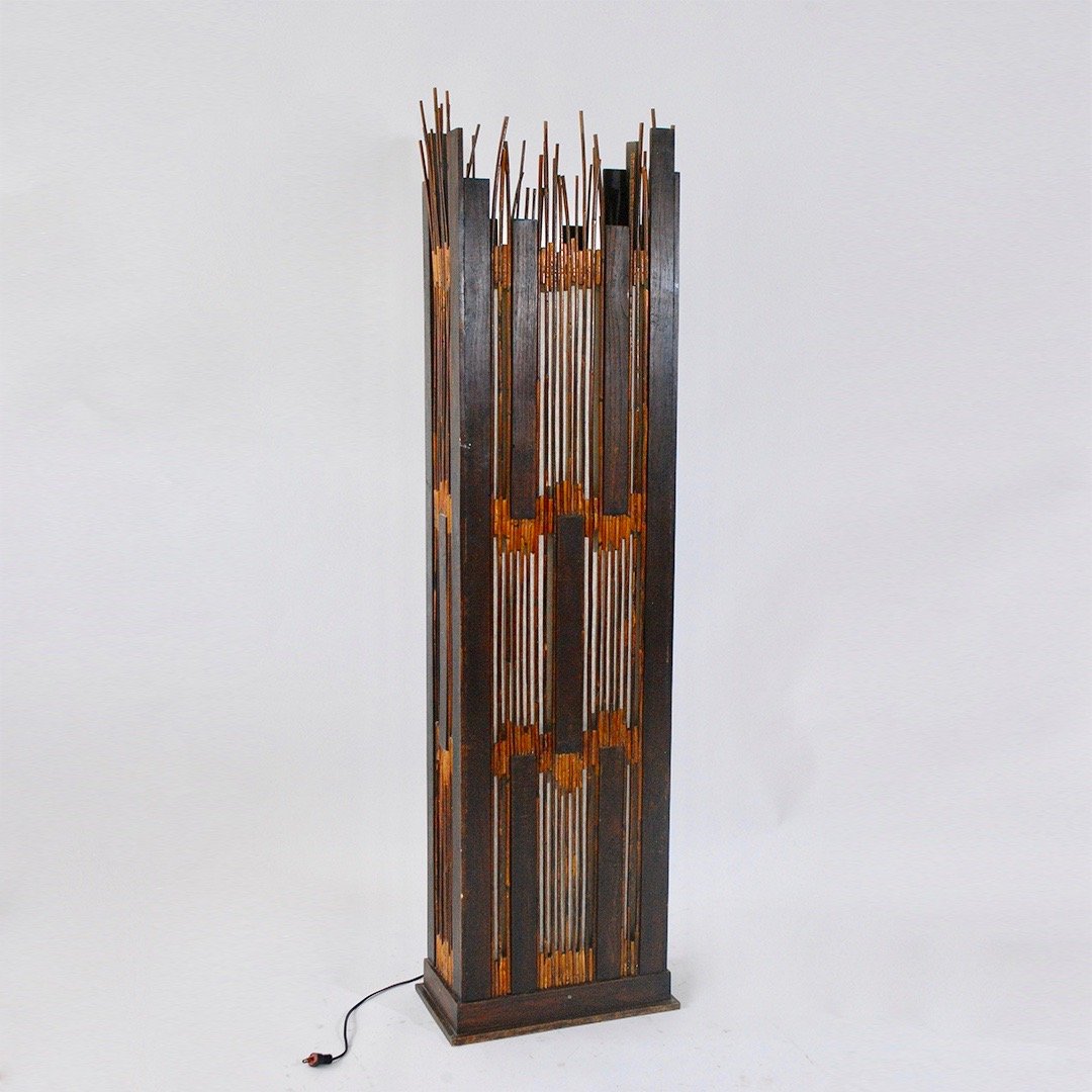 LAMPARA DE PIE CON TIRAS DE MADERA