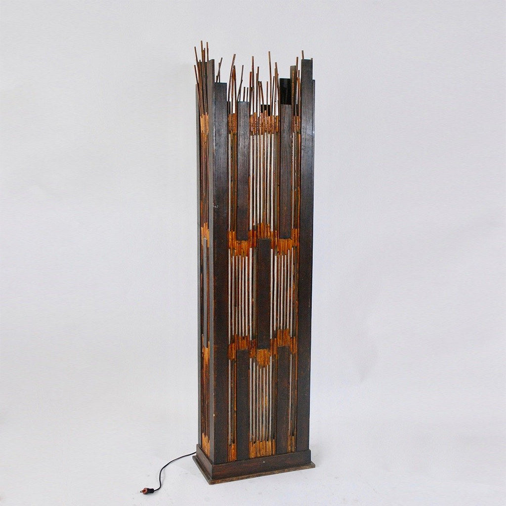 LAMPARA DE PIE CON TIRAS DE MADERA